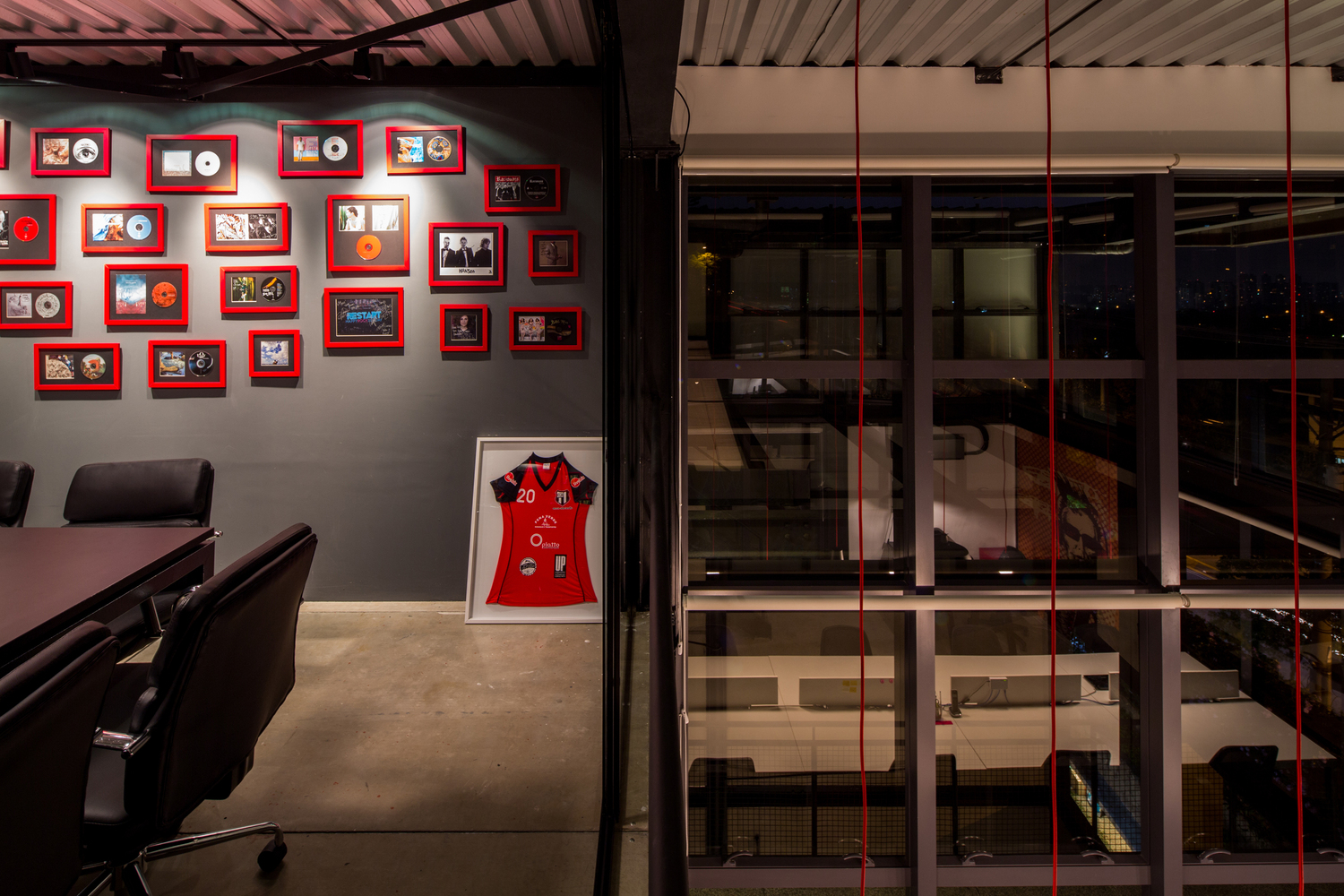 巴西圣保罗 Live Biz 工作室翻新设计-24