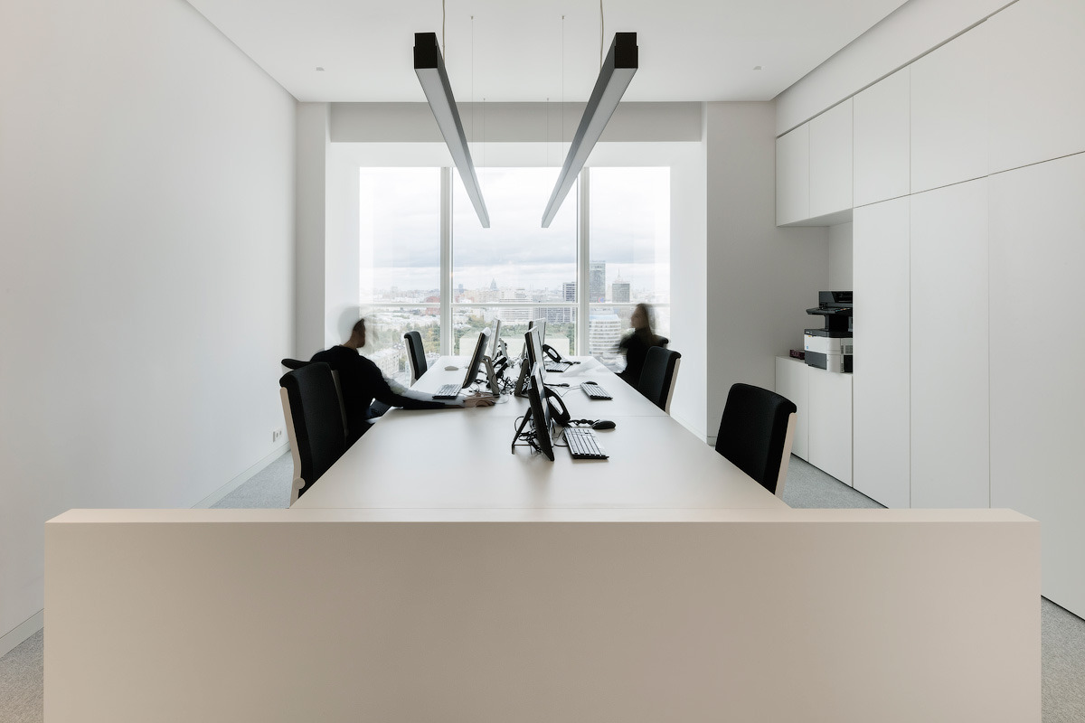 莫斯科 Alma 银行办公室 | 现代设计中的自然元素与高效功能-9