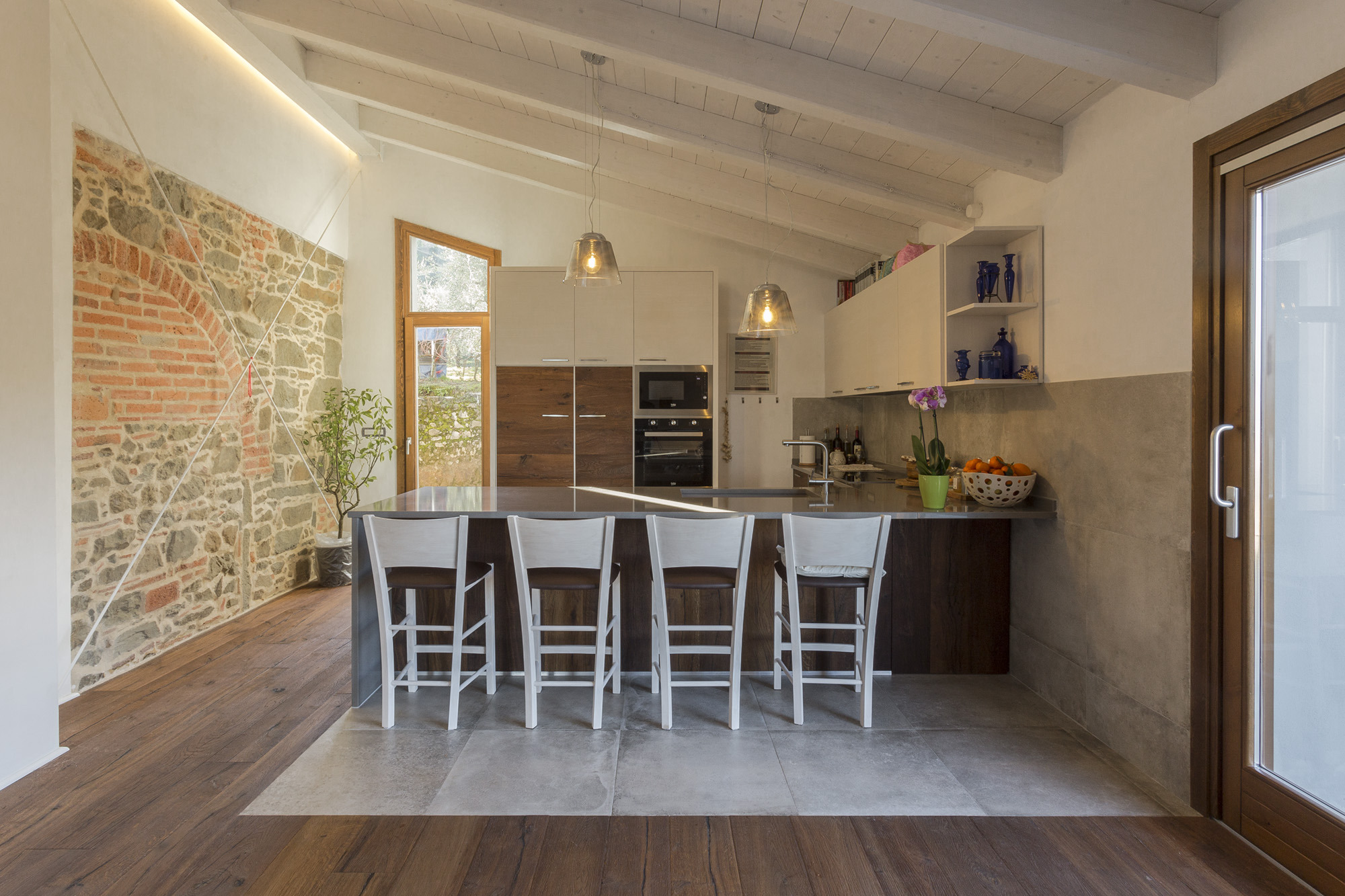 乡村别墅的绿色更新 | 意大利 Chianti 的可持续改造-0