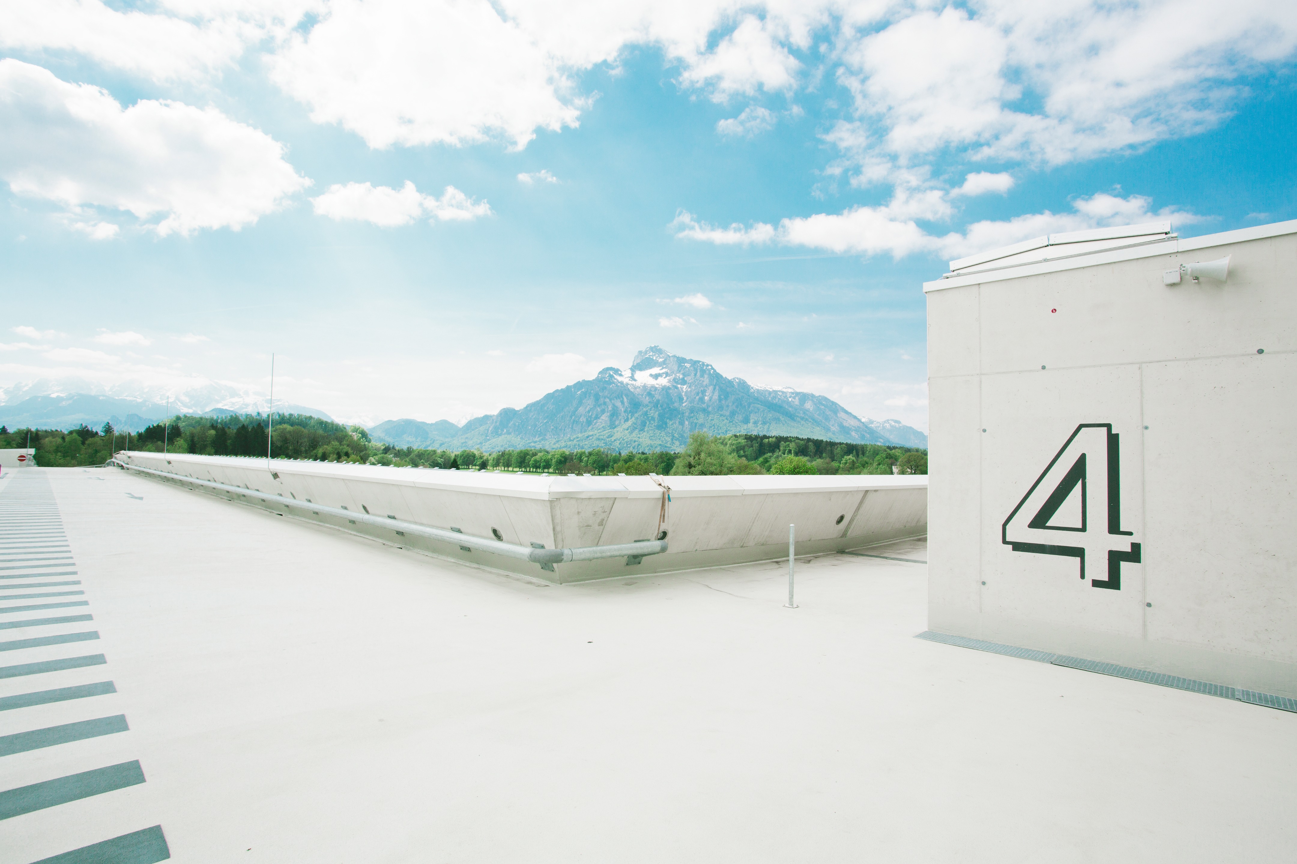 动感十足的购物商场设计-5