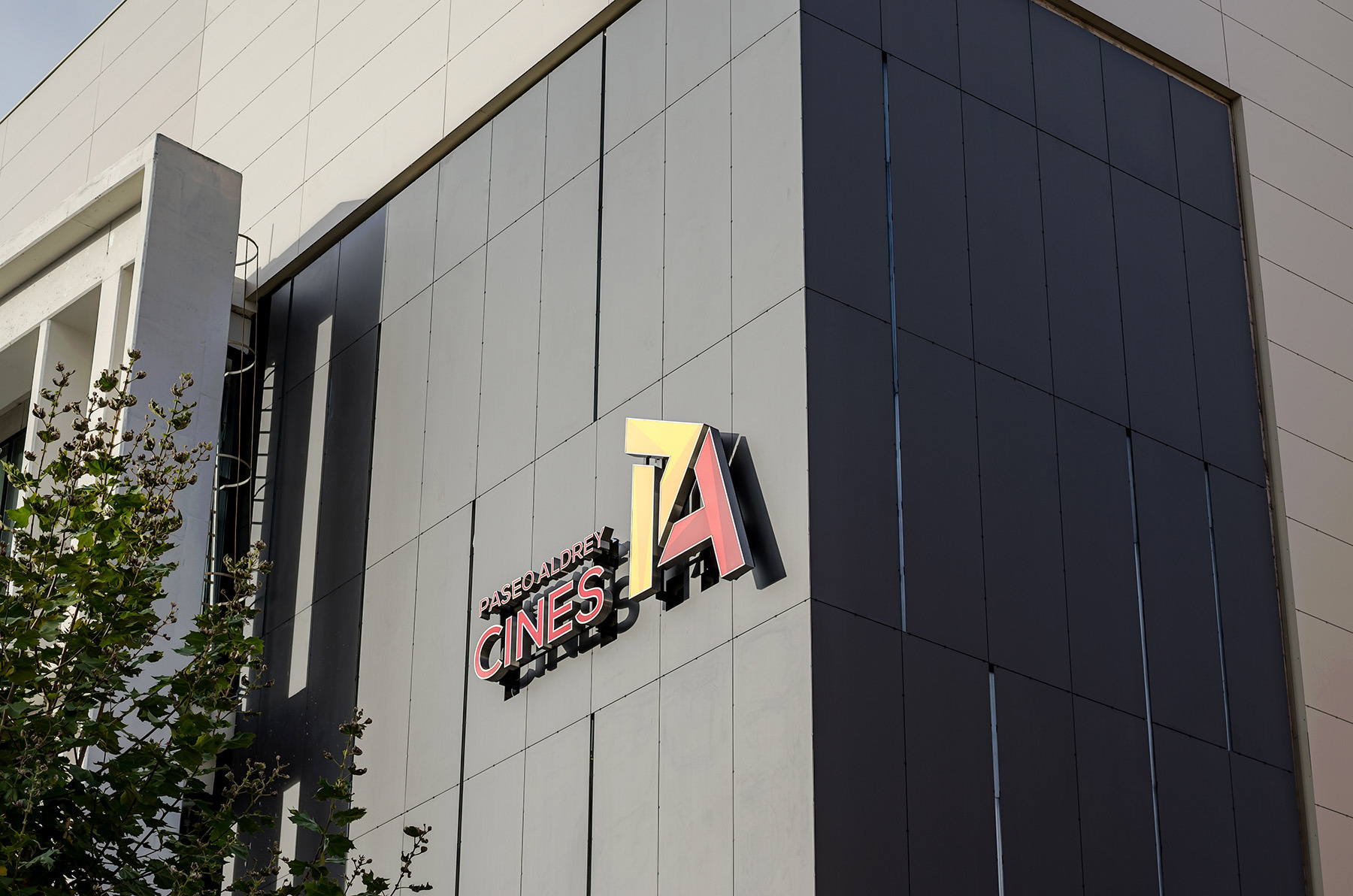 融合历史与现代的阿根廷马尔·德·普拉塔文化购物中心-8