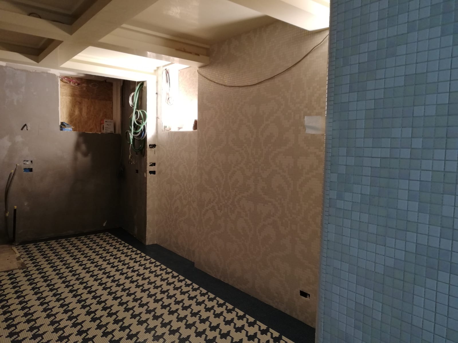 自由别墅家庭水疗中心翻新-1