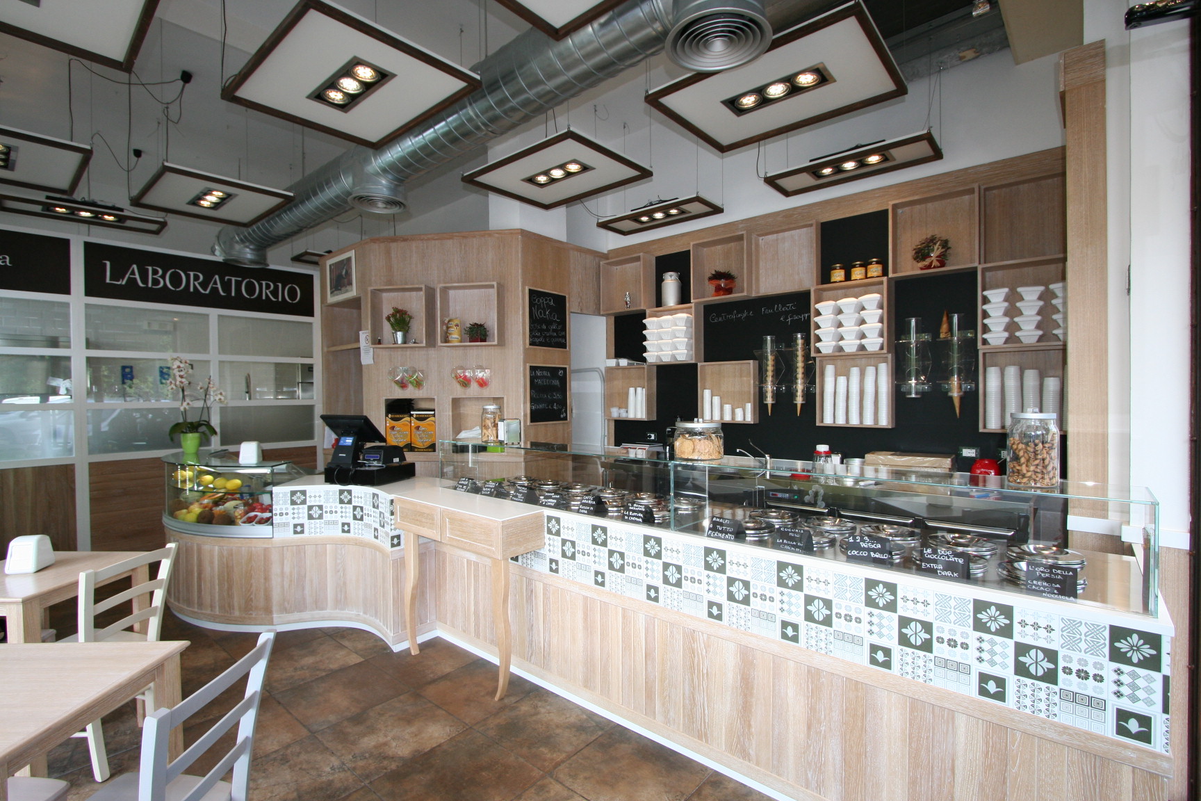 罗马纳卡罗玛冰淇淋店——现代乡村风格的魅力-0