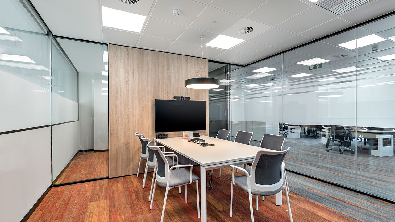 "雷诺汽车新总部 | 功能性、创新与舒适的办公空间"-10