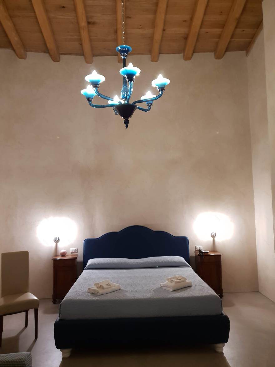 古韵与现代共融的意大利农庄酒店设计-7