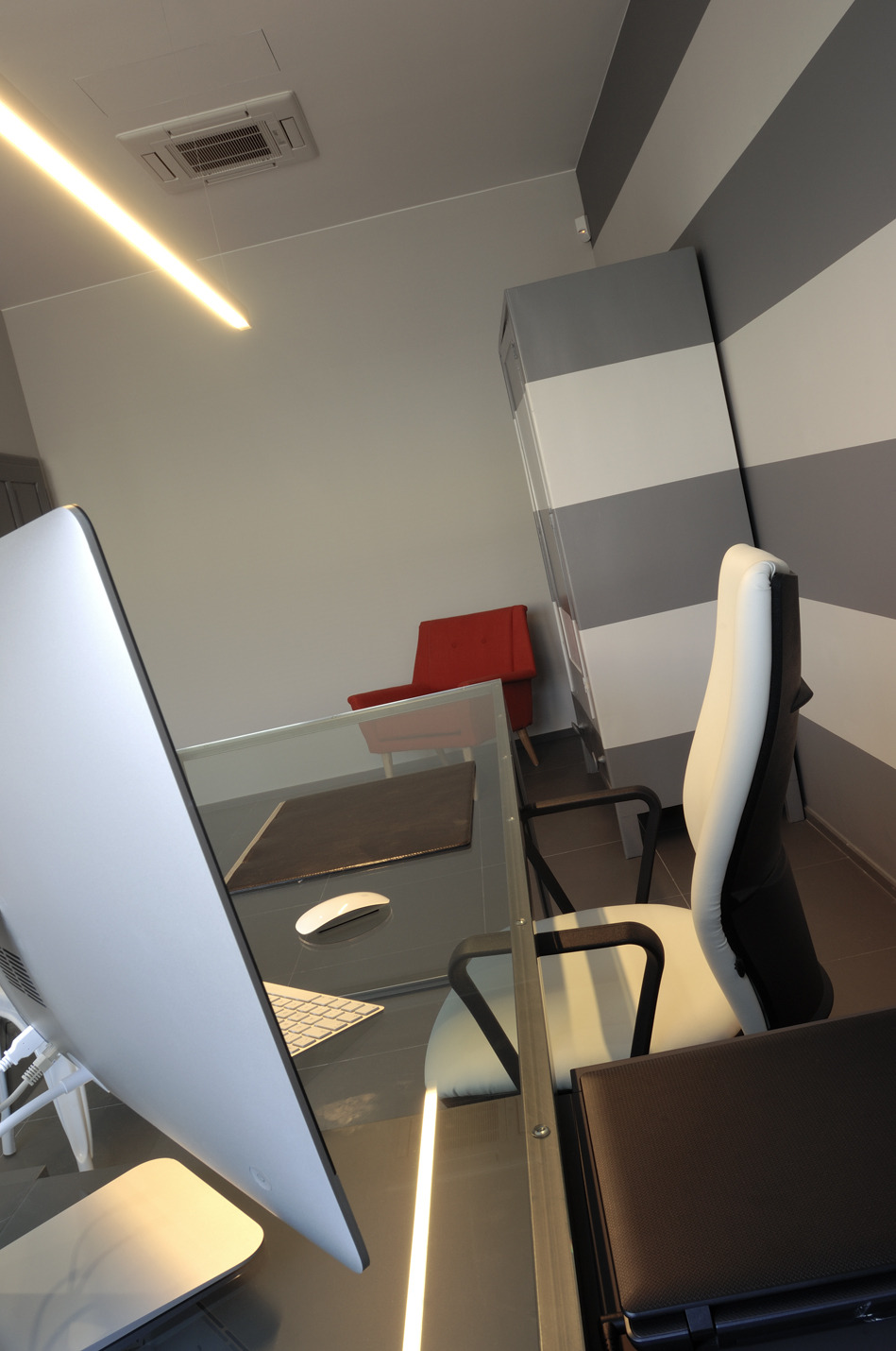 颠覆工业风，打造灵动办公空间-13