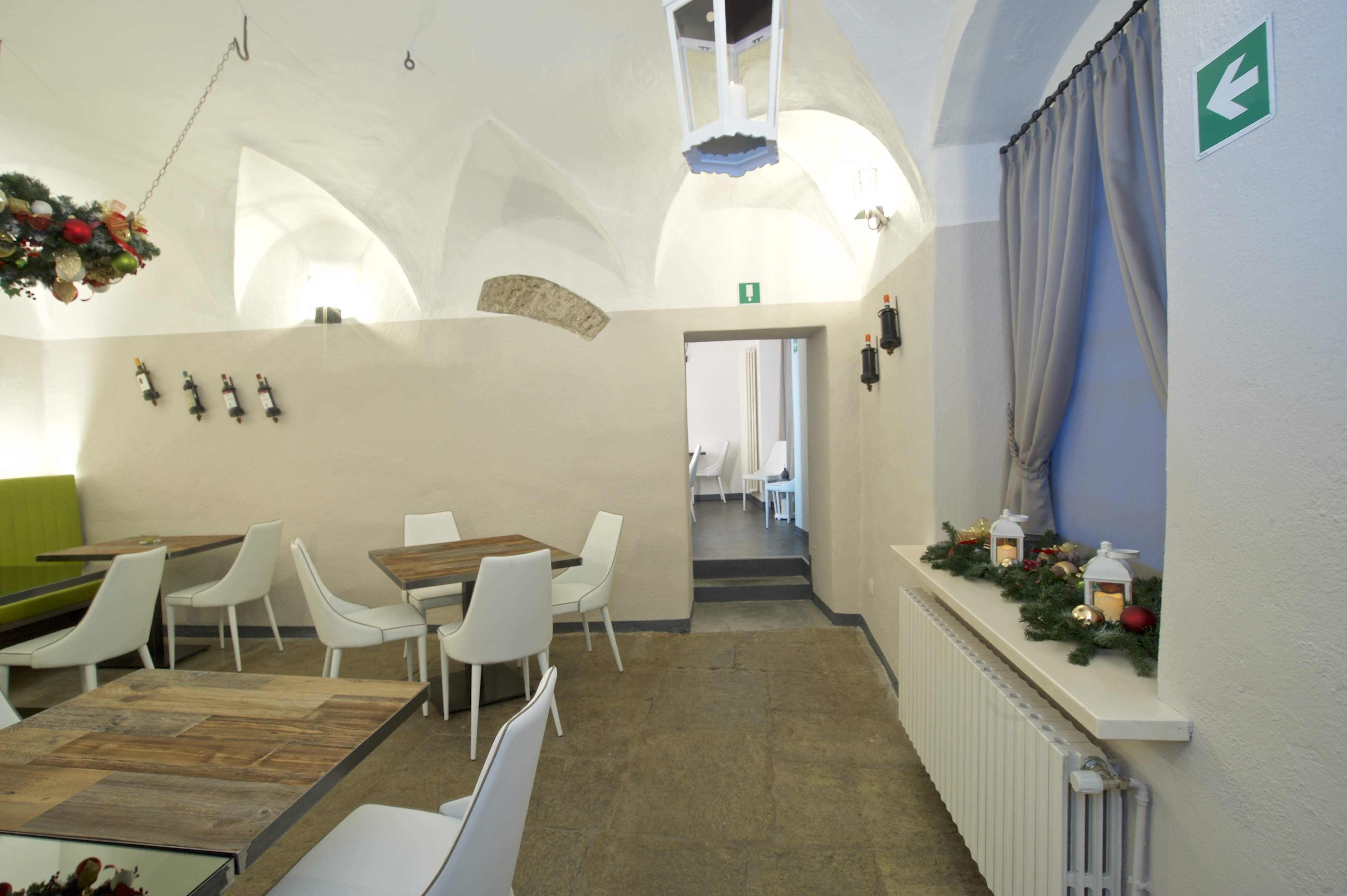 历史建筑中的现代餐厅设计-7