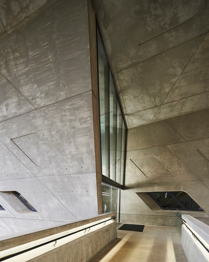 伊萨姆·法里斯研究所-15