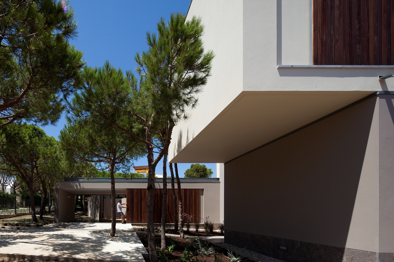 绿海滩别墅的私密与公共空间融合设计-11