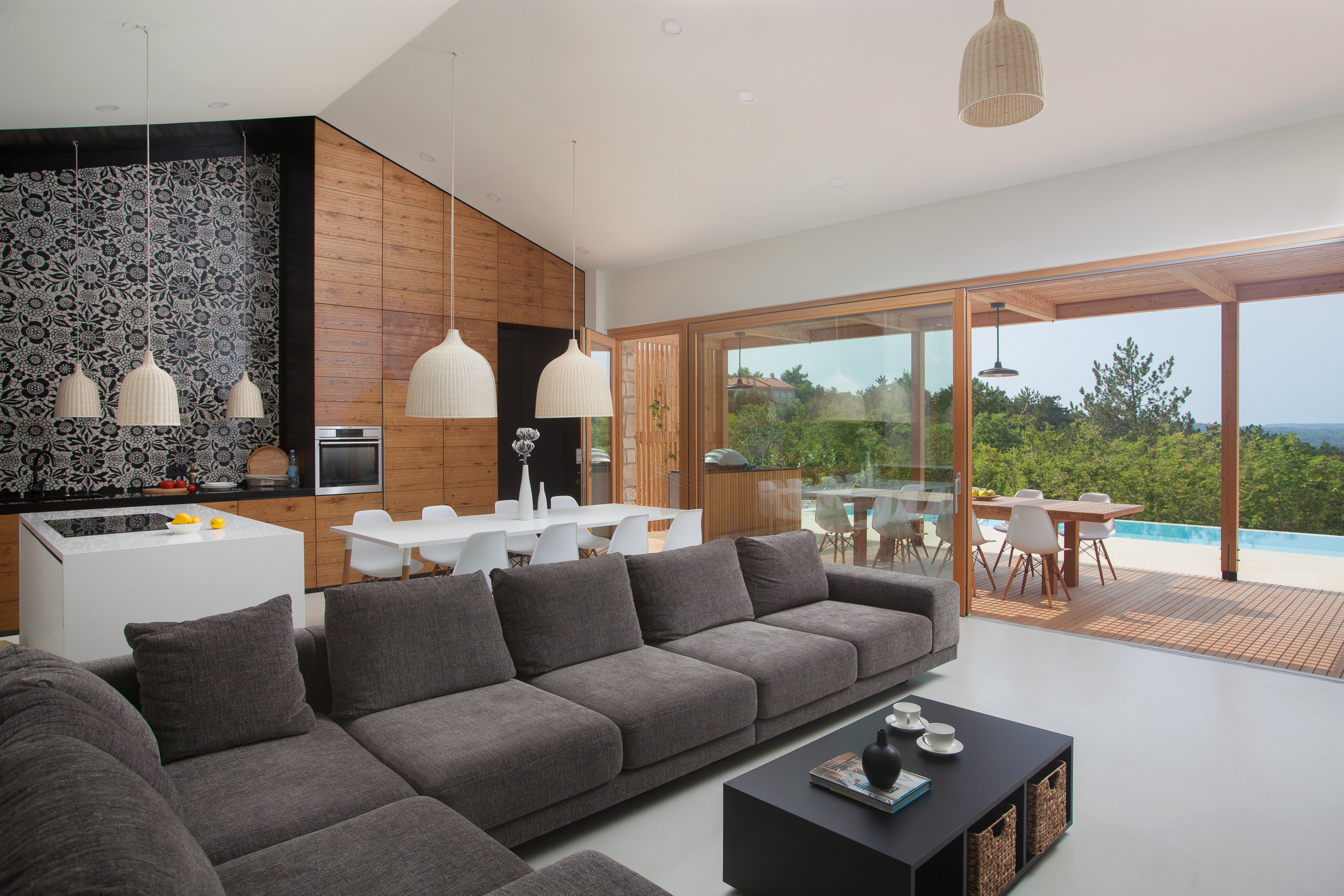 克罗地亚私人别墅 | 自然风格与工业风完美融合-1