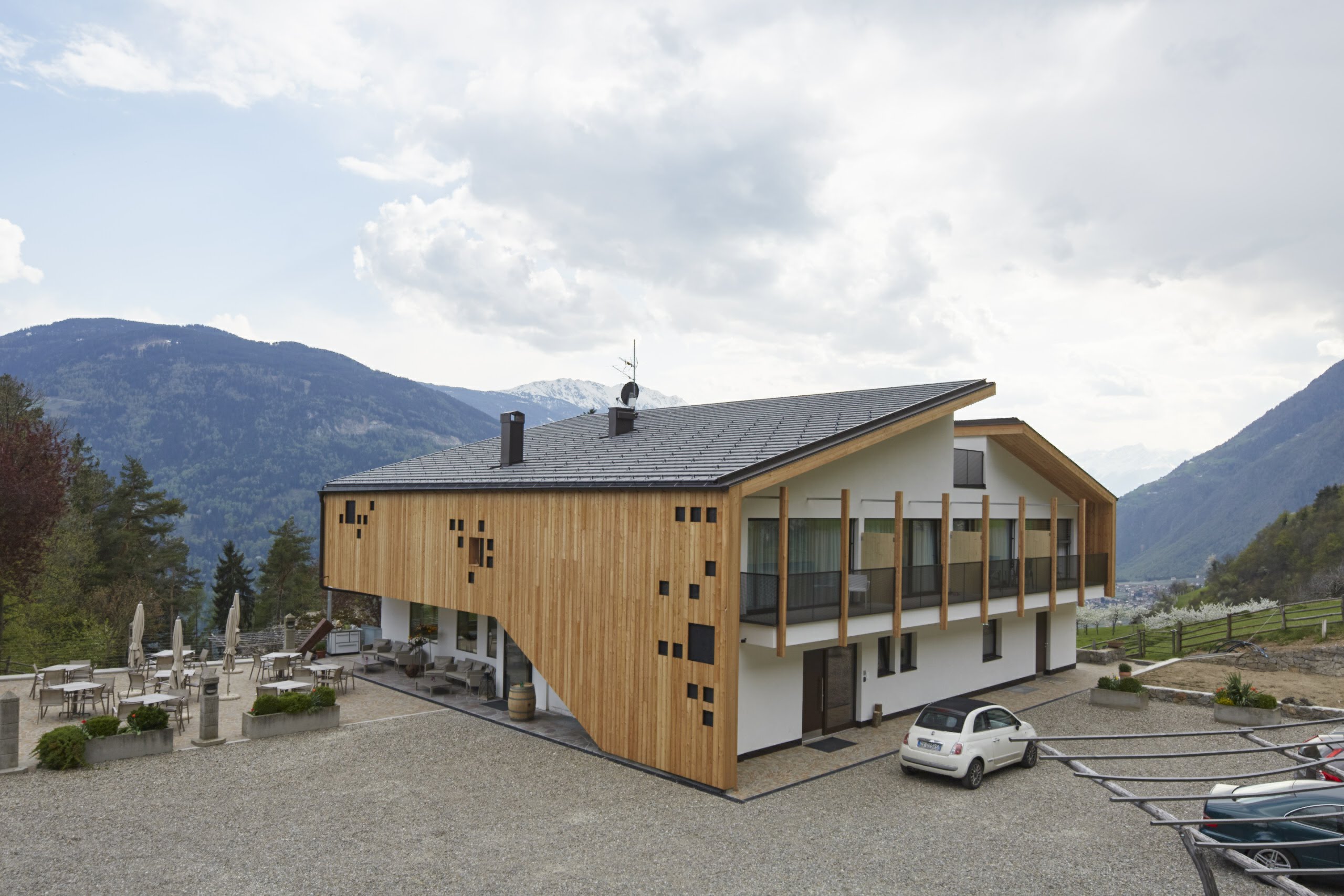 高山上的豪华餐厅-29