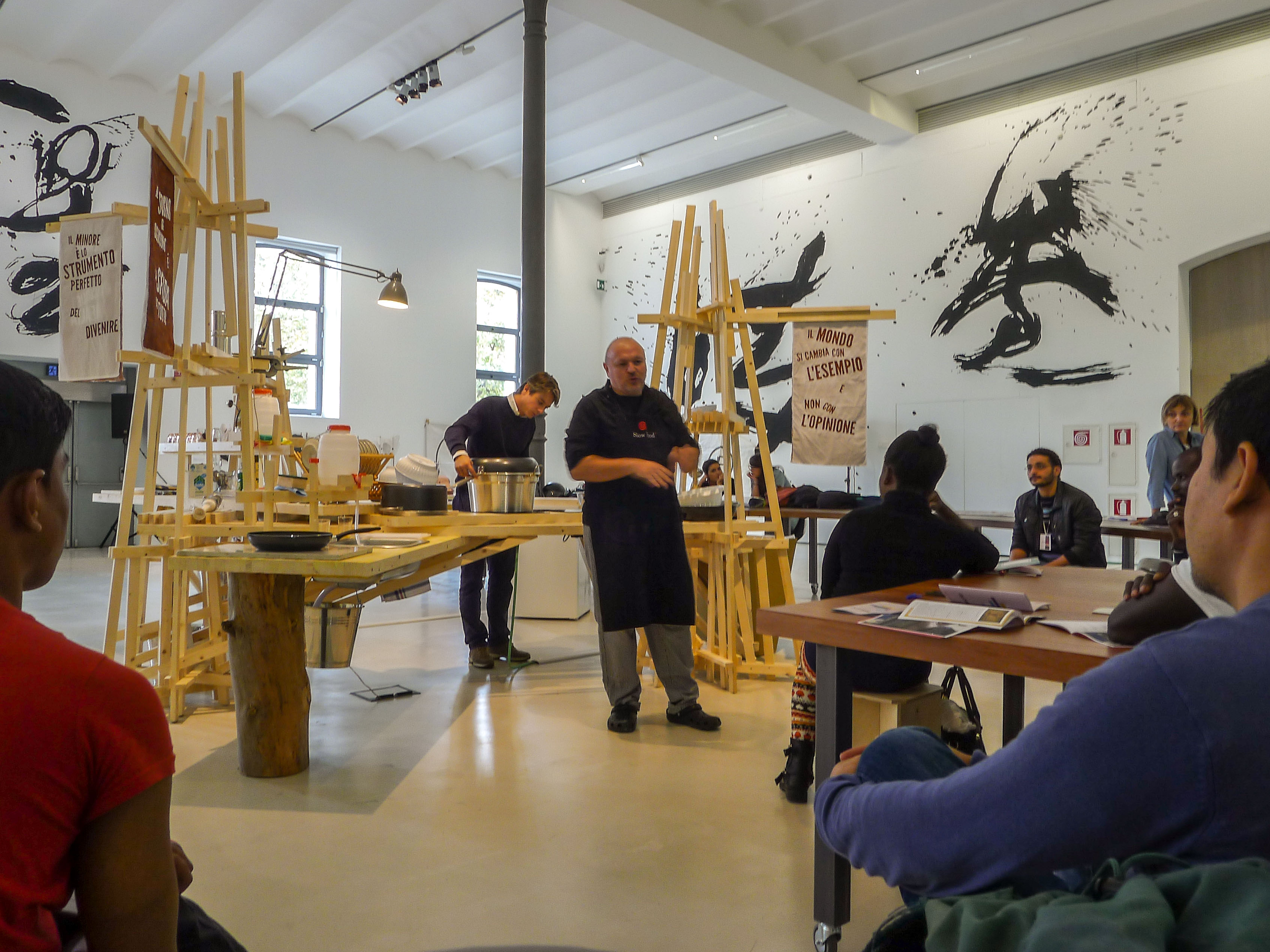 《奇幻果厨》移动厨房，传承地中海食谱，助力移民就业-1