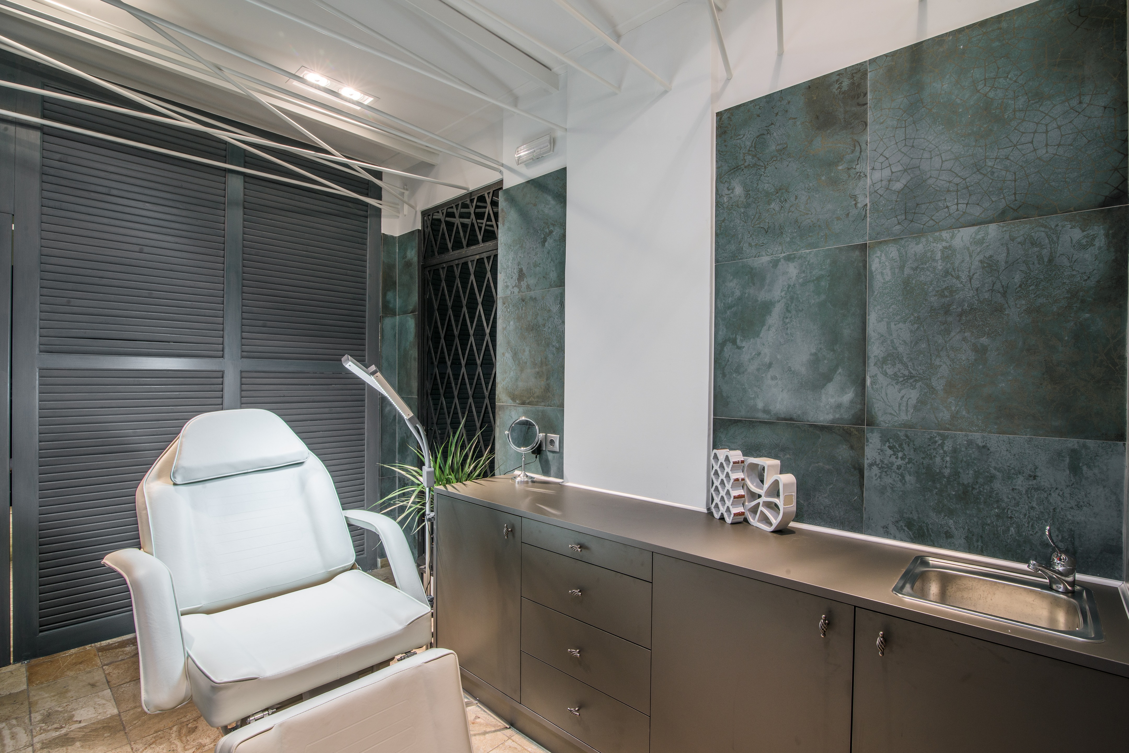 2016 年完成的 BROW(D)WAY 医院室内设计案例-5