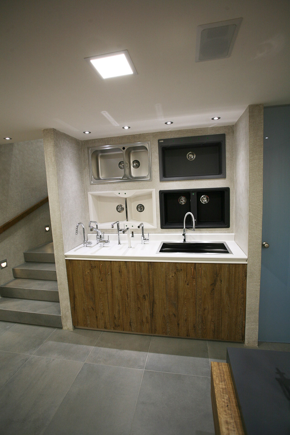 简约风格卫浴展示厅-41