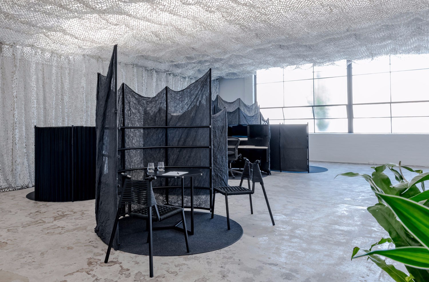 多元空间的无限可能——RUSSELL & GEORGE 的一站式工作休闲场所-23