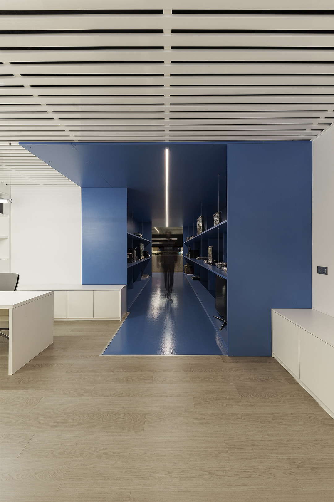 Unitec 维修中心·现代办公空间的巧妙设计-10