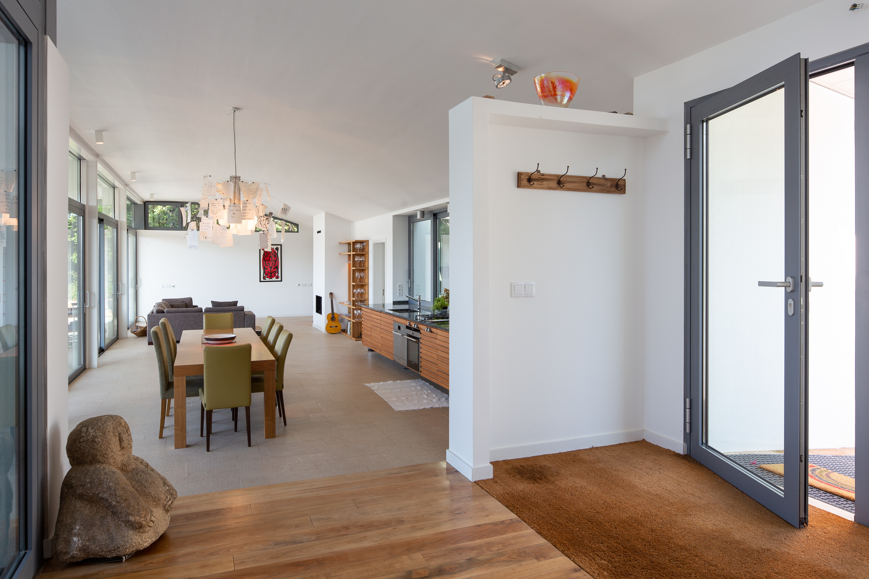 葡萄牙“第三世界开发者”的绿色环保地下别墅-10