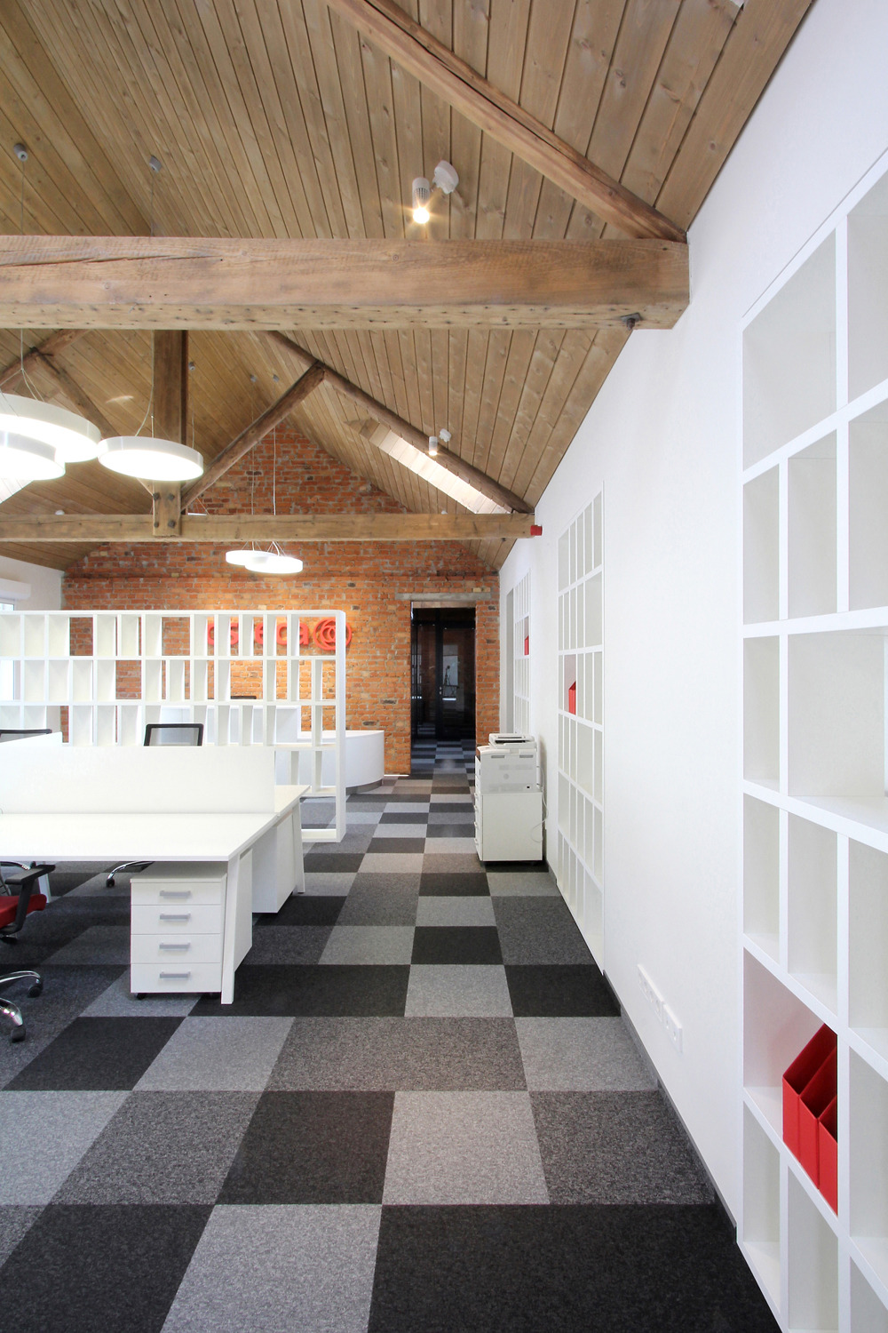 旧仓库变身高品质办公空间-23