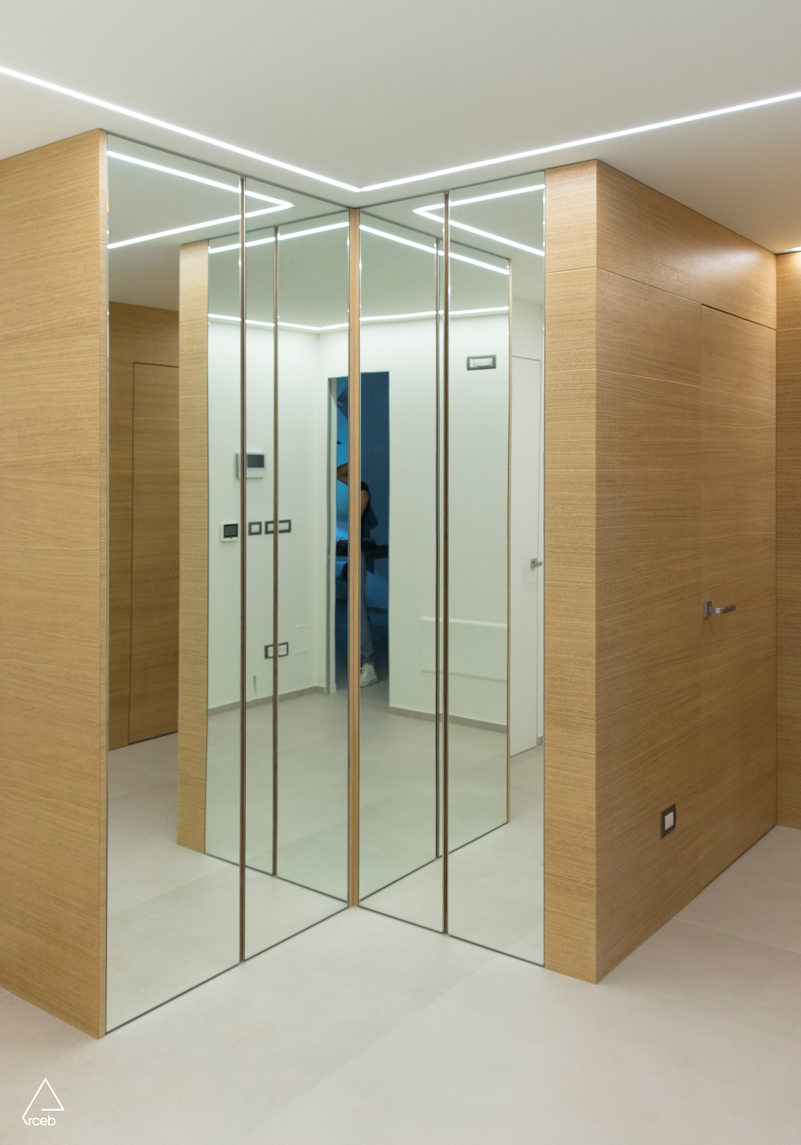 意大利豪华住宅，精致设计与材质的完美融合-23