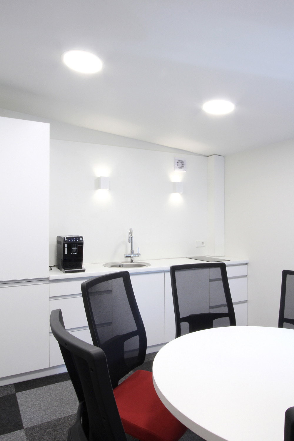 旧仓库变身高品质办公空间-31