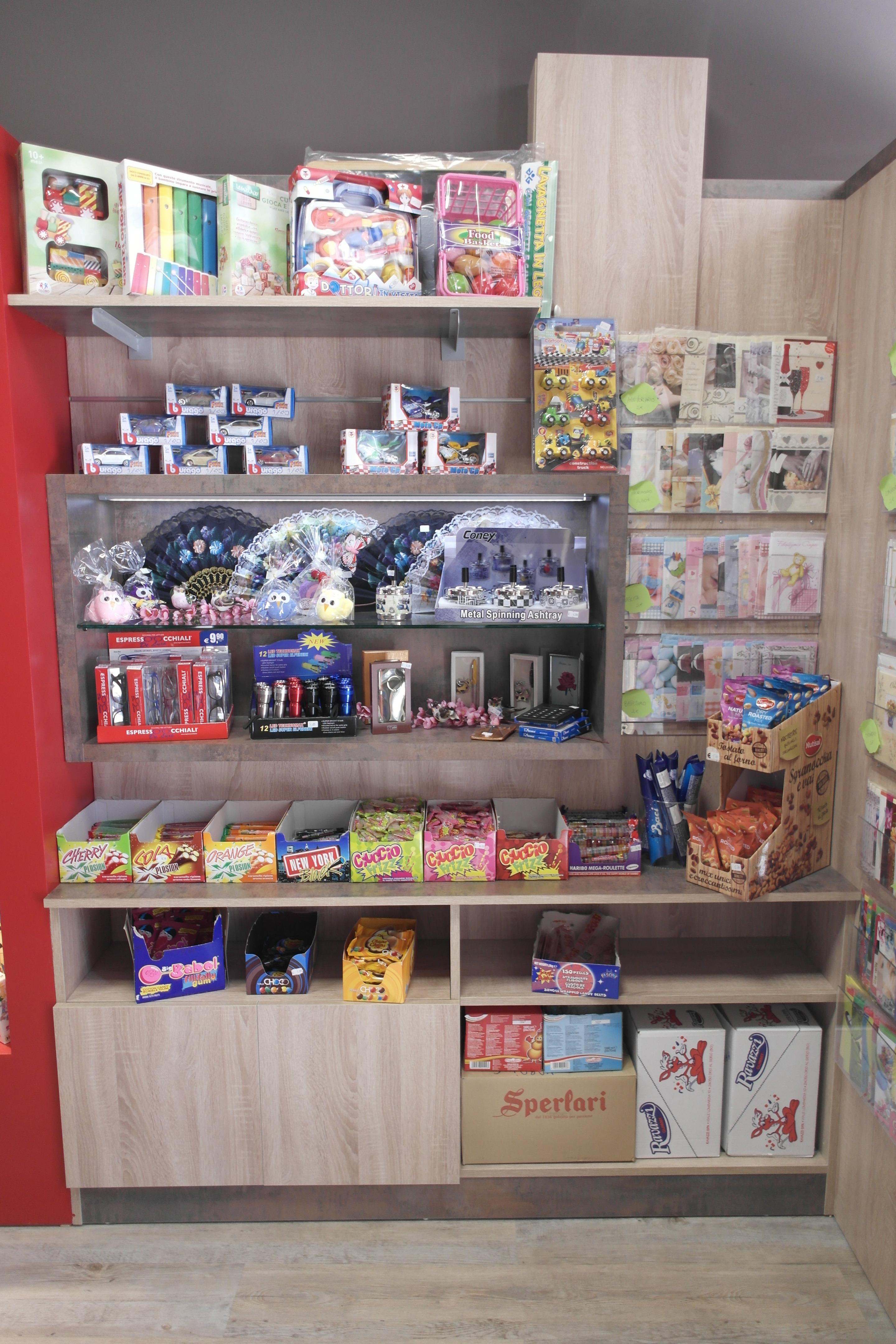 克里斯蒂安烟草店-8