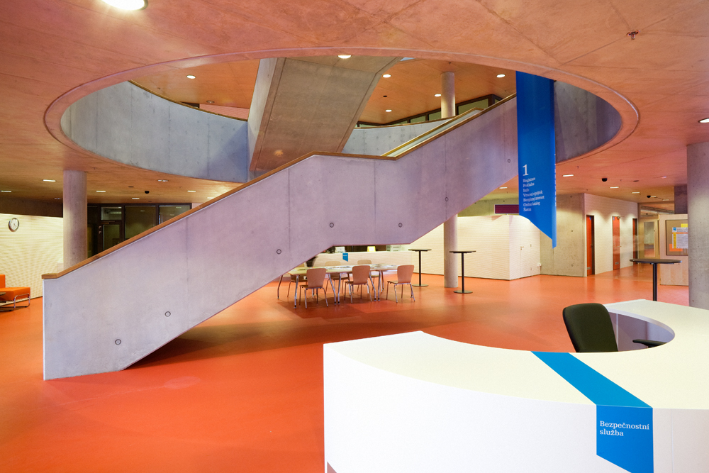 捷克赫拉德茨·克拉洛韦研究图书馆-9