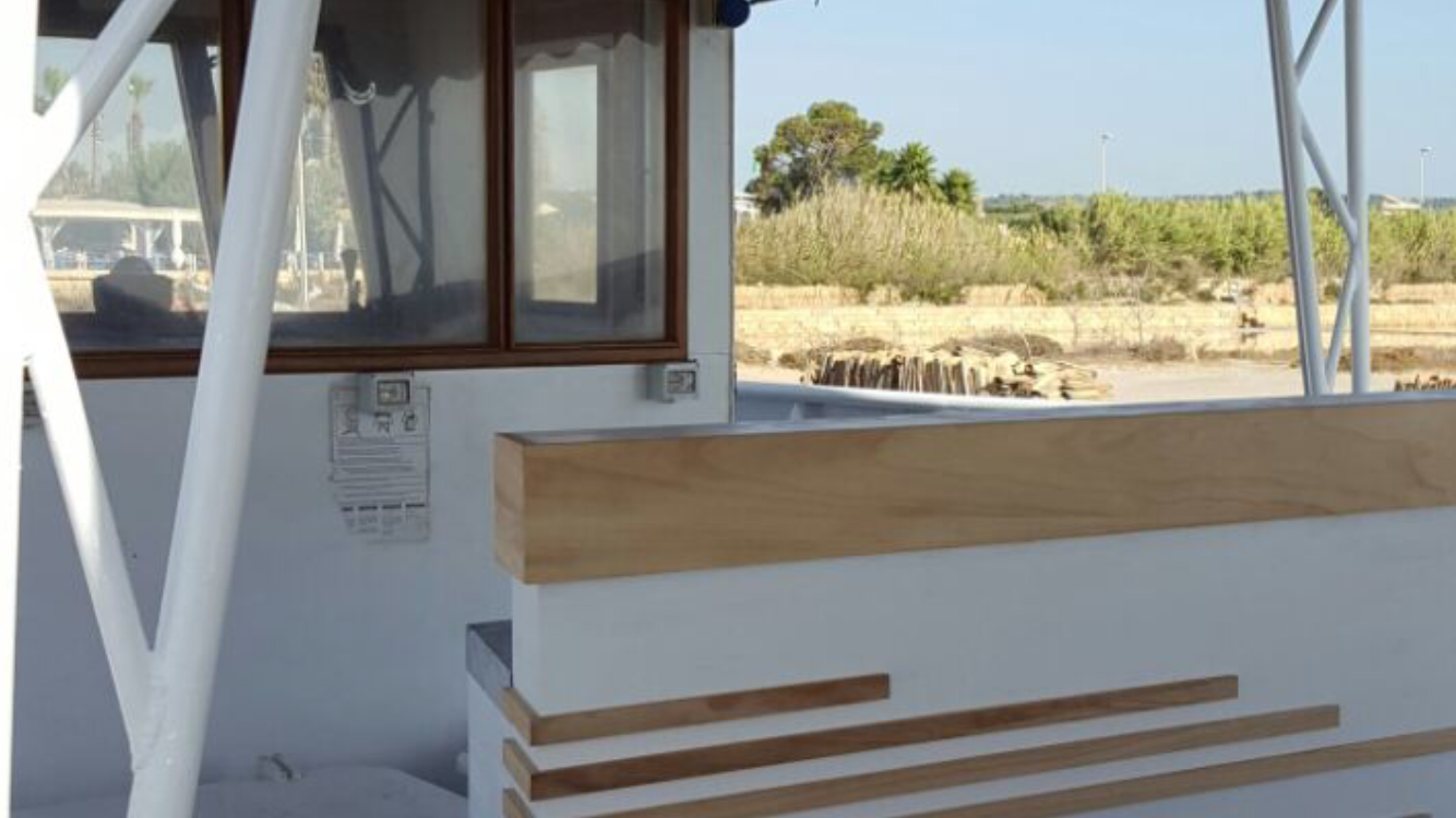 意式风情巴西融合,打造独特船舱酒吧-11