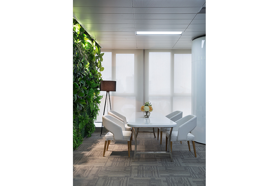 绿地中心  办公样板 2-13