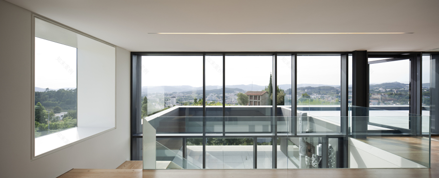 葡萄牙 Guimarães 三层别墅-37