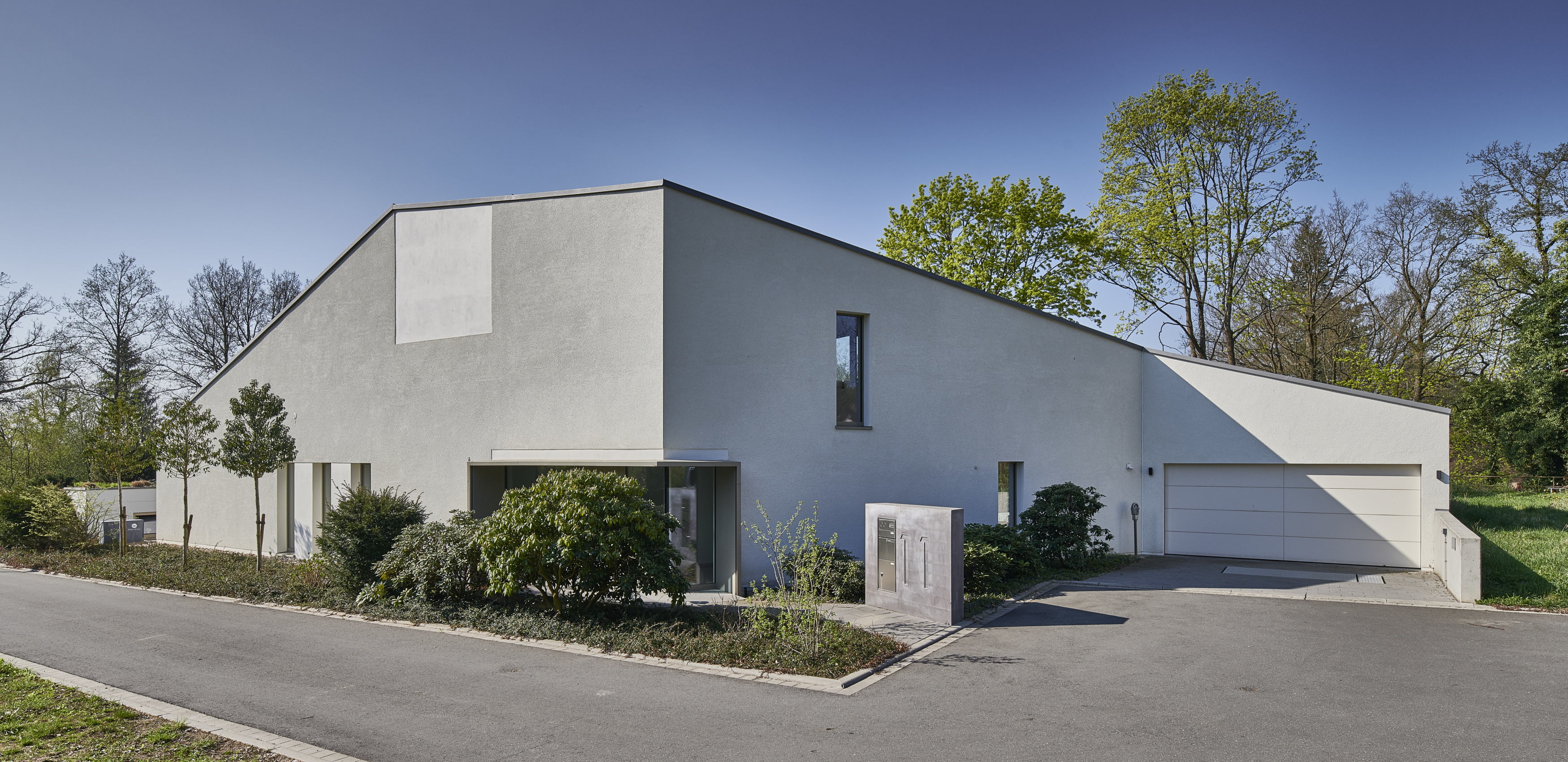 德国 Erlangen 三角地块上的绿意住宅-7