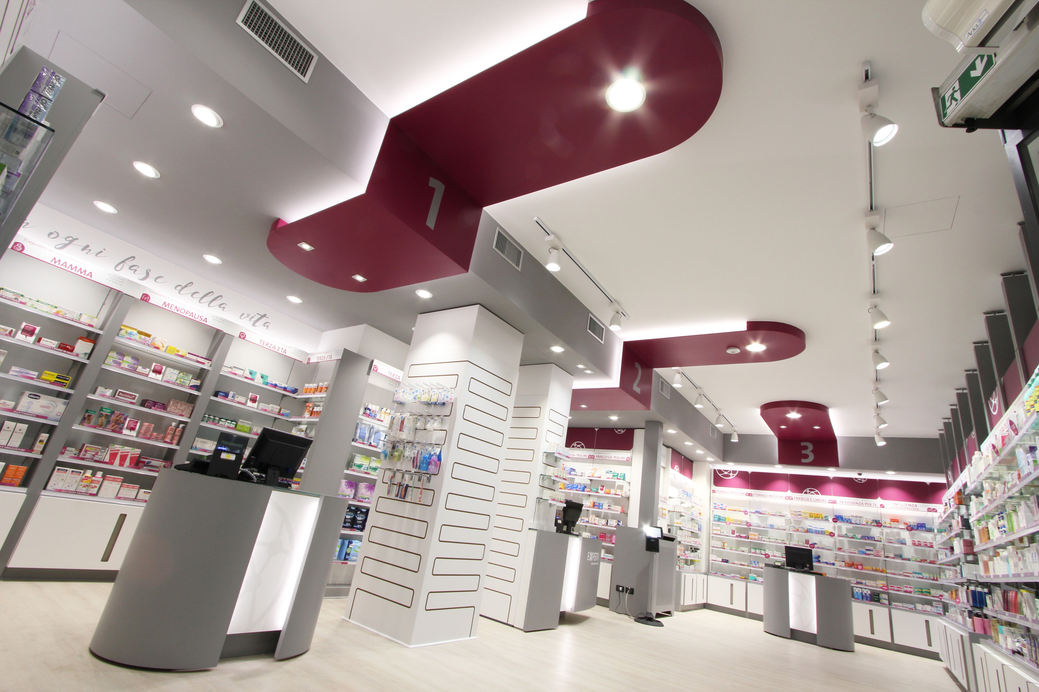 FARMACIA C·Agnelli 药房设计-0