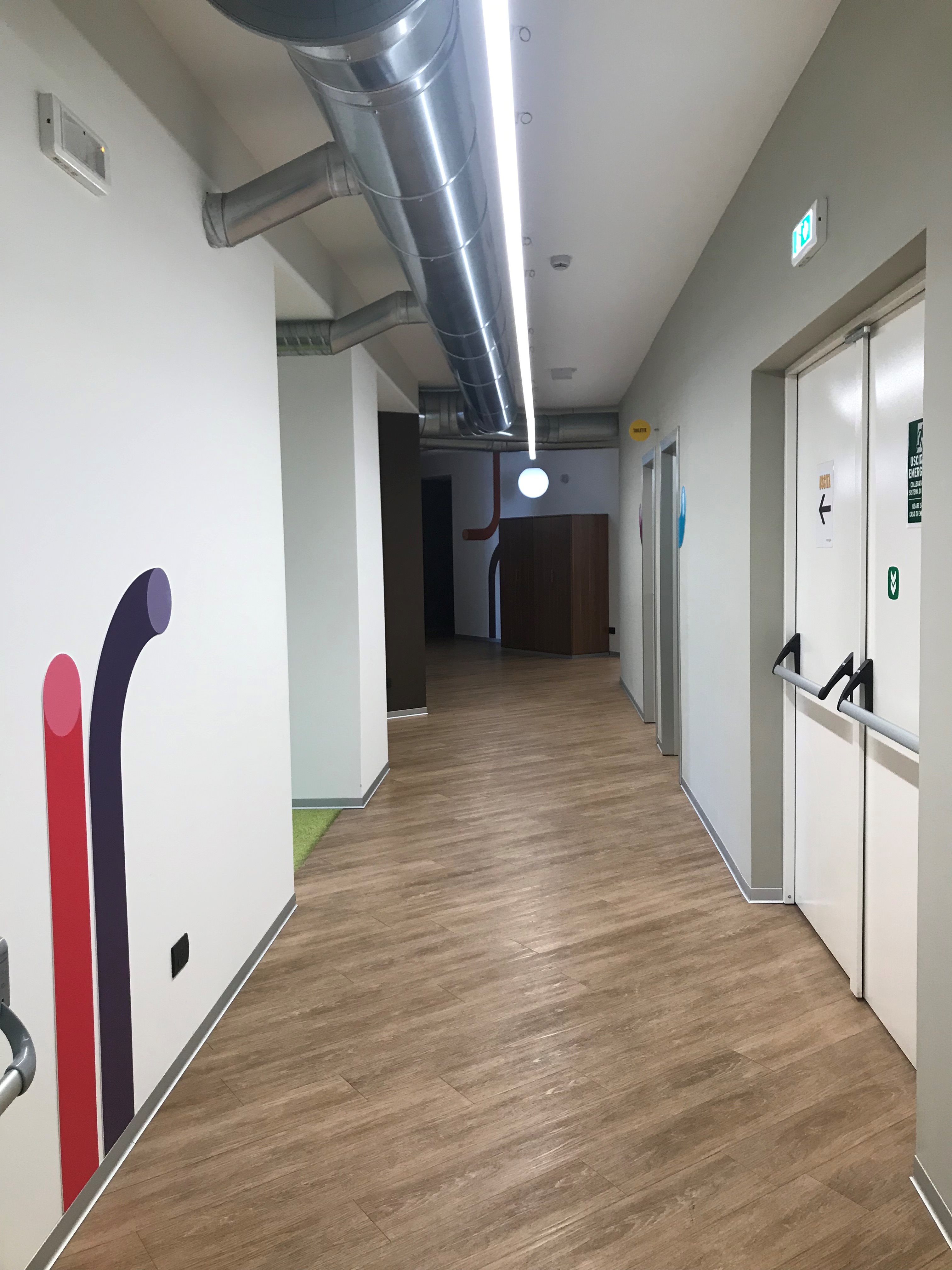 电信公司总部打造高效休闲办公空间-42