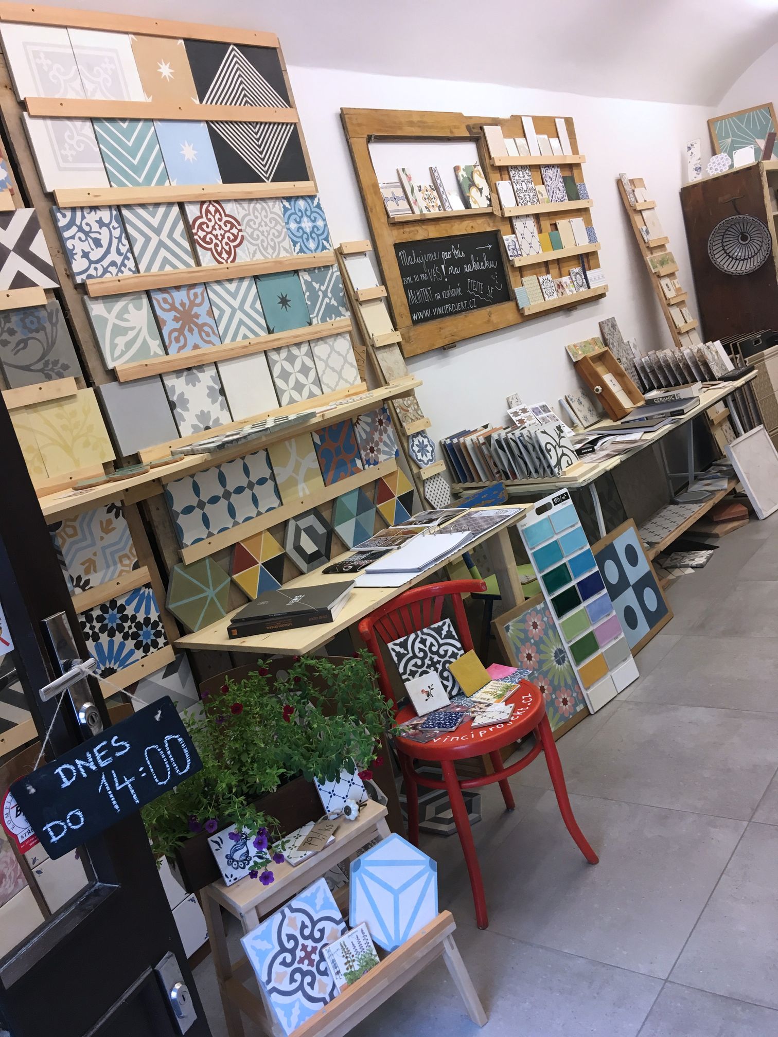 2017 年陶瓷瓷砖展示厅室内设计-1