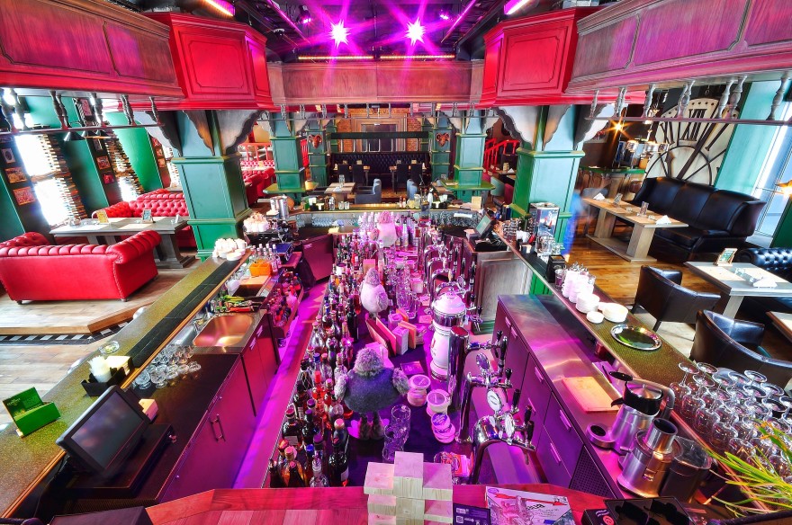 俄罗斯 Perm 市“FABRIKAKUHNI”前卫餐厅室内设计-49