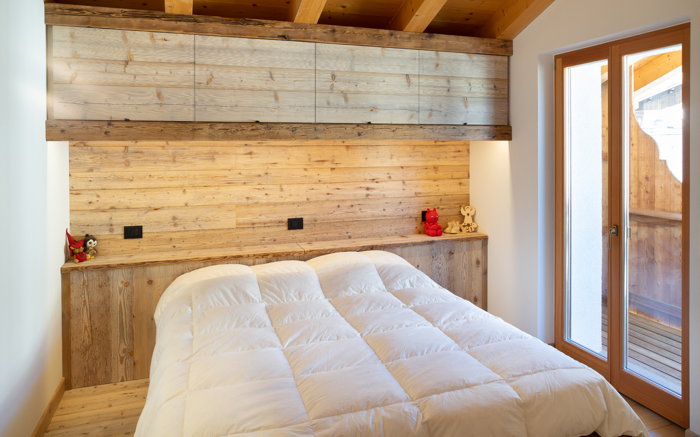 旋转木屋中的现代生活空间-8