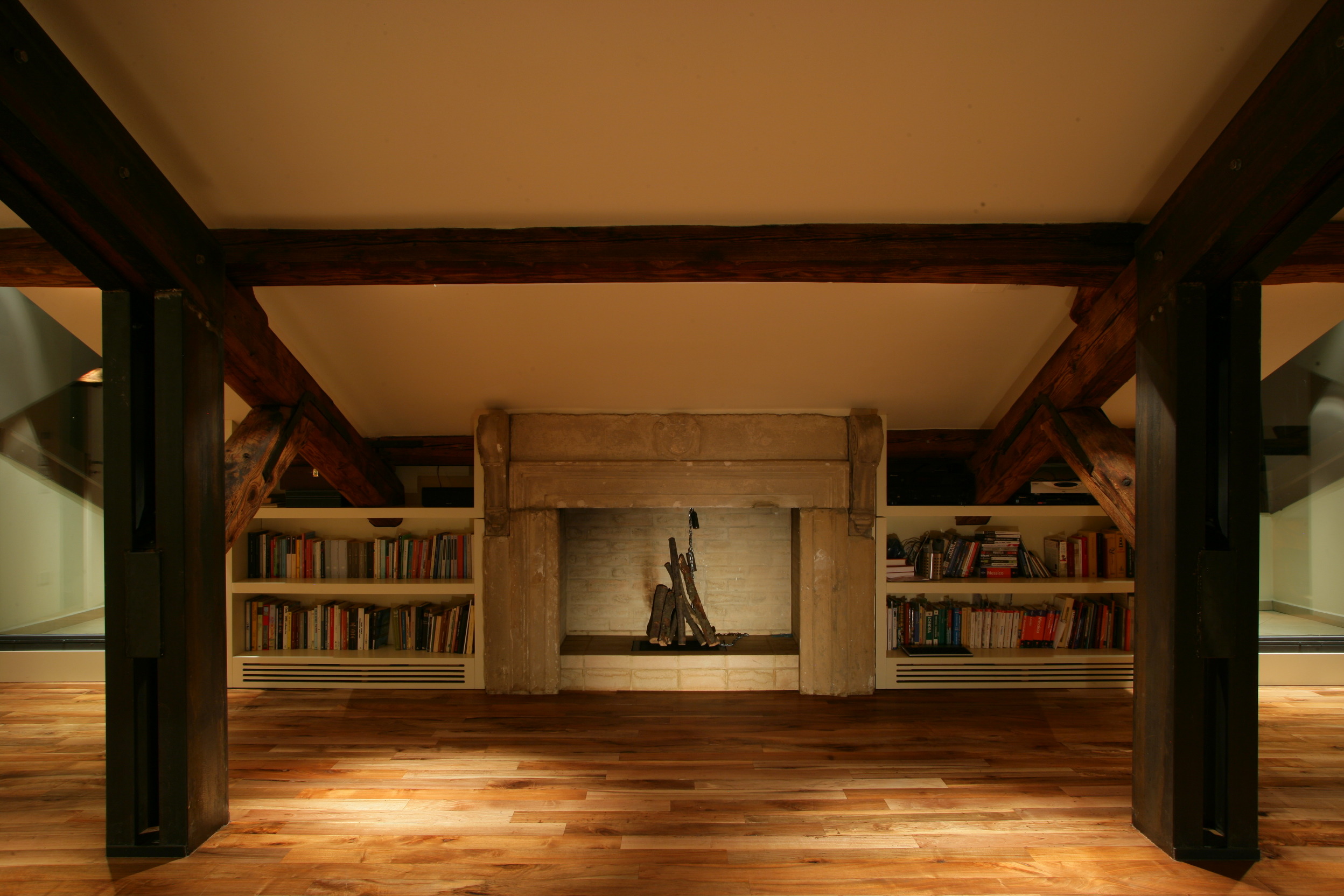 翻新旧阁楼,打造城市中心温馨休憩地-16