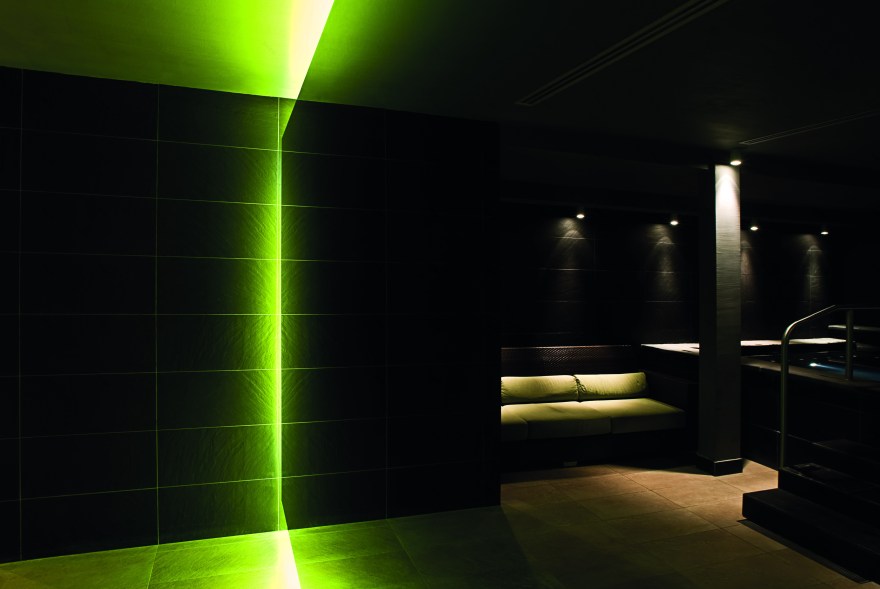 意式运动中心变身水疗 SPA,黑石魅力营造温馨氛围-6