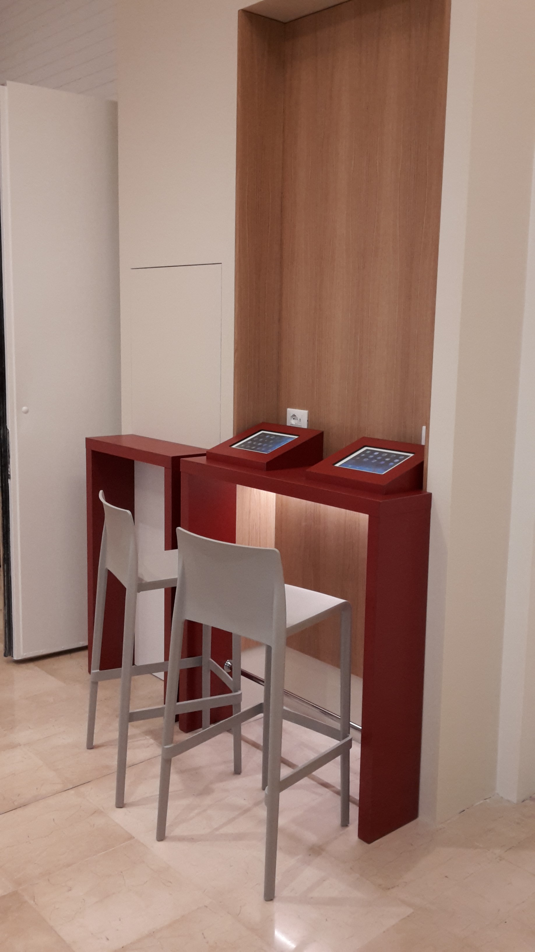 意大利 Perugia 购物中心室内设计案例解析-15