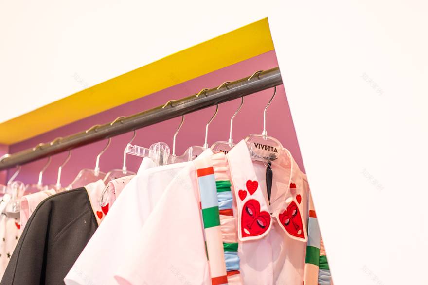 梦幻童装店“Coccole Bimbi”-20