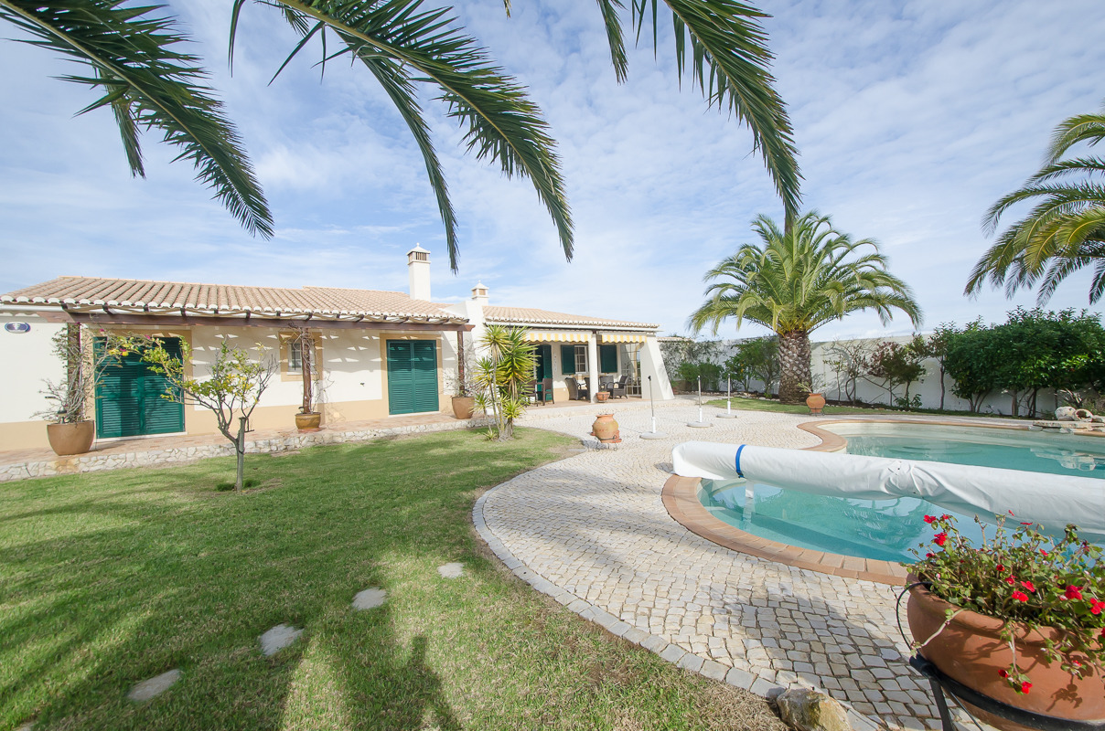 简约品味团队打造 Lagos 公寓设计佳作-19