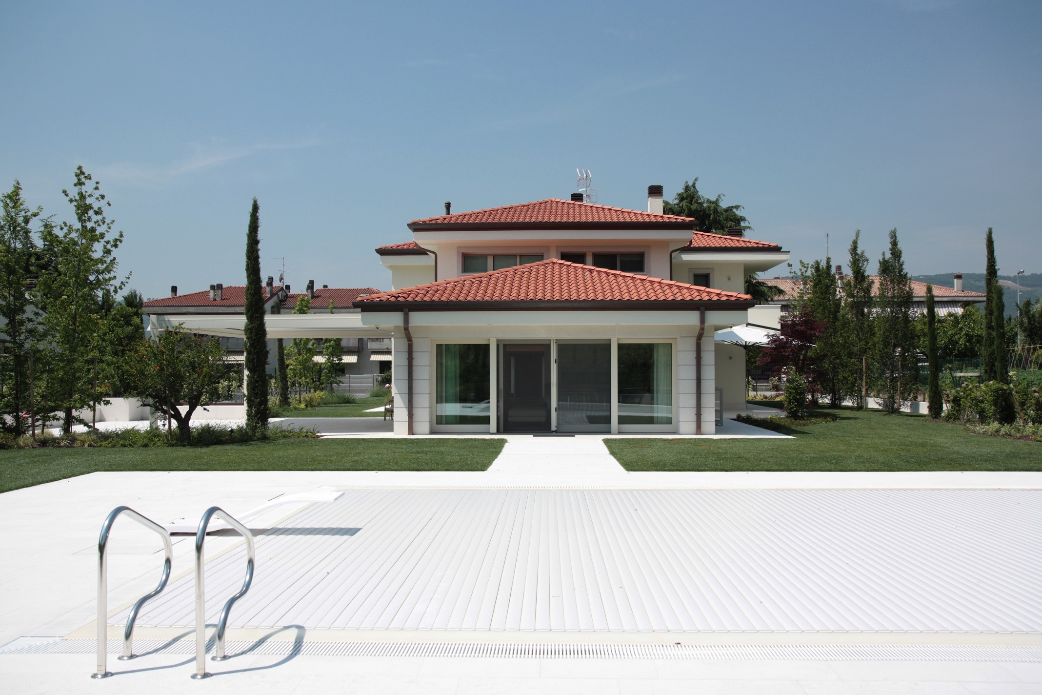 意式乡村别墅的现代焕新 | 舒适与环保的完美结合-16