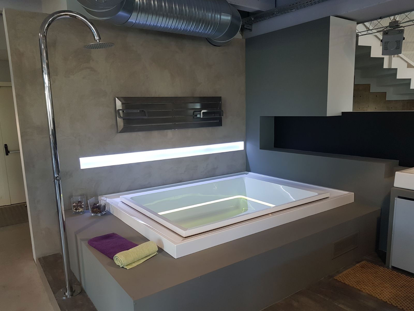 隐形水疗泳池-7