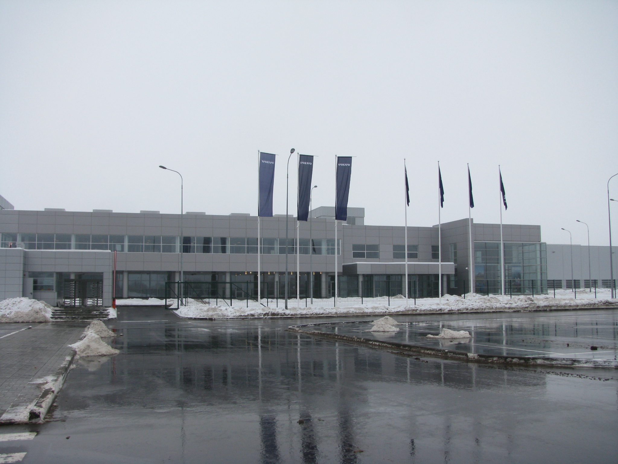 俄罗斯 Volvo·Renault 卡车工厂办公大楼设计-11