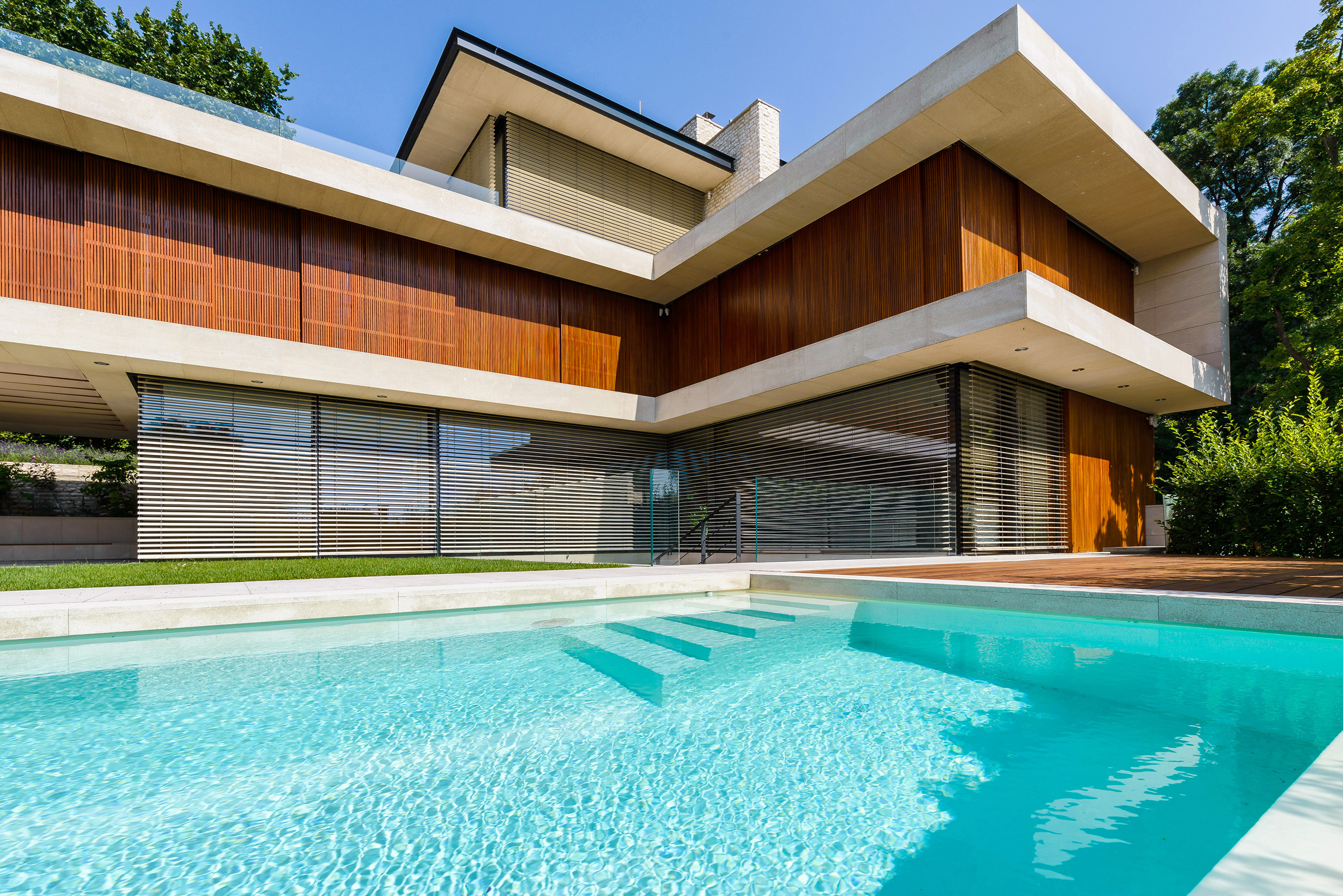 Modern villa shading by Krüllung-9