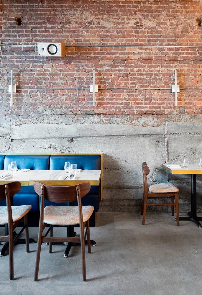 加拿大魁北克 Arvi 怀旧轻工业风餐厅-6