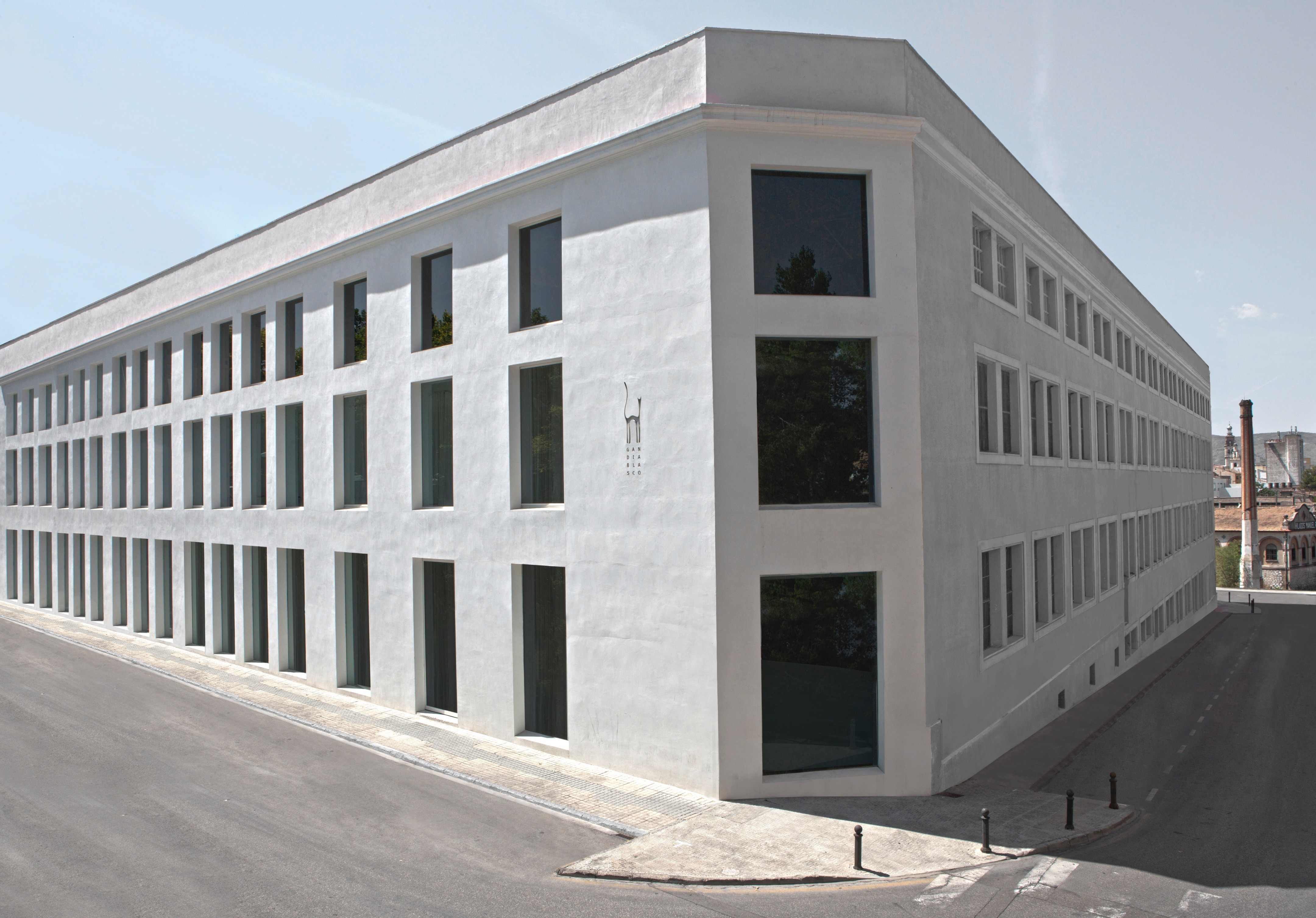 2006 年竣工的 Pablo Picasso 作品 | Clara Gironés 的 Gandía Blasco 展示厅-0