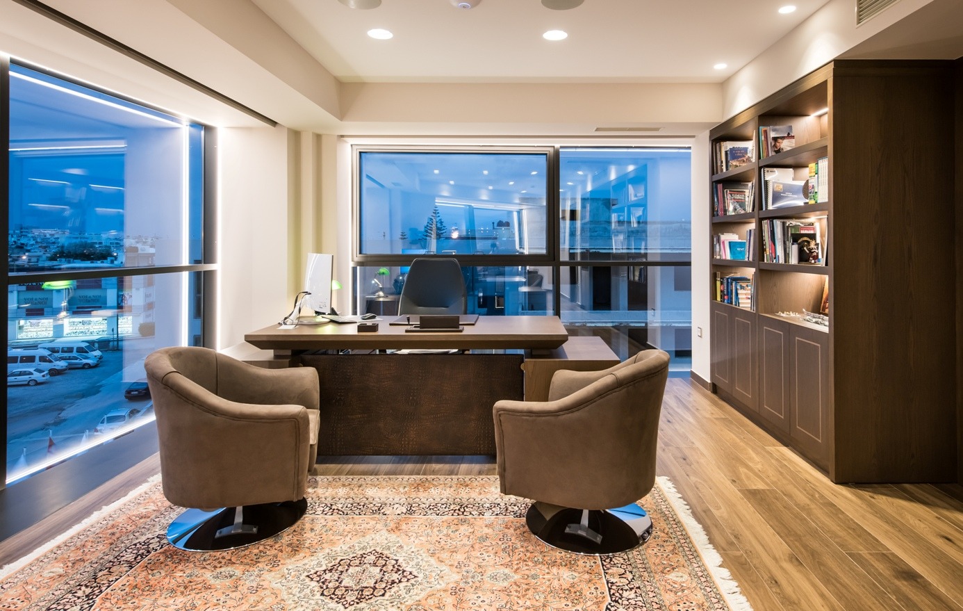 2017 年完成的 KARATZIS S.A.办公室大楼室内设计案例-45