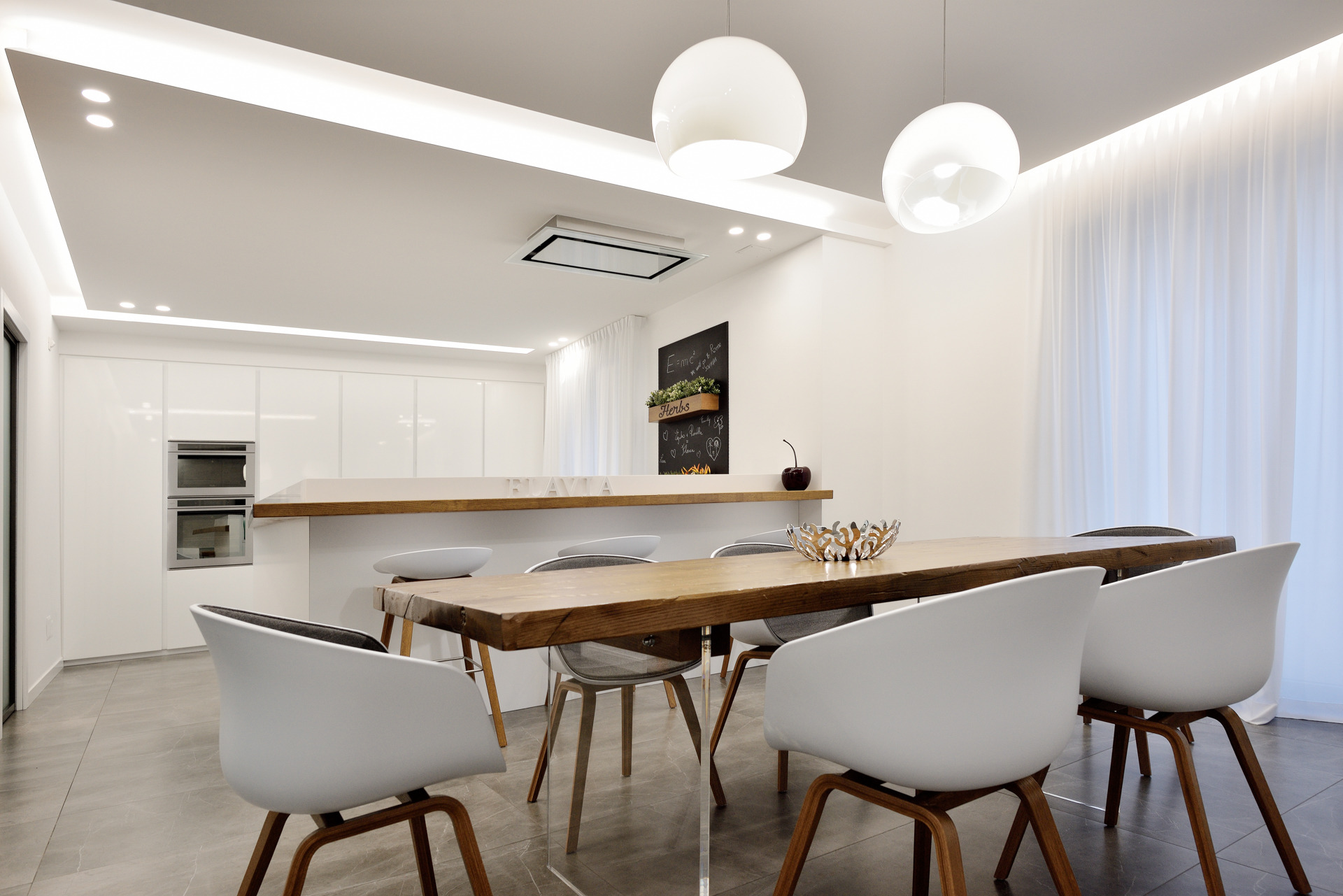 意式风情三层楼别墅设计-13