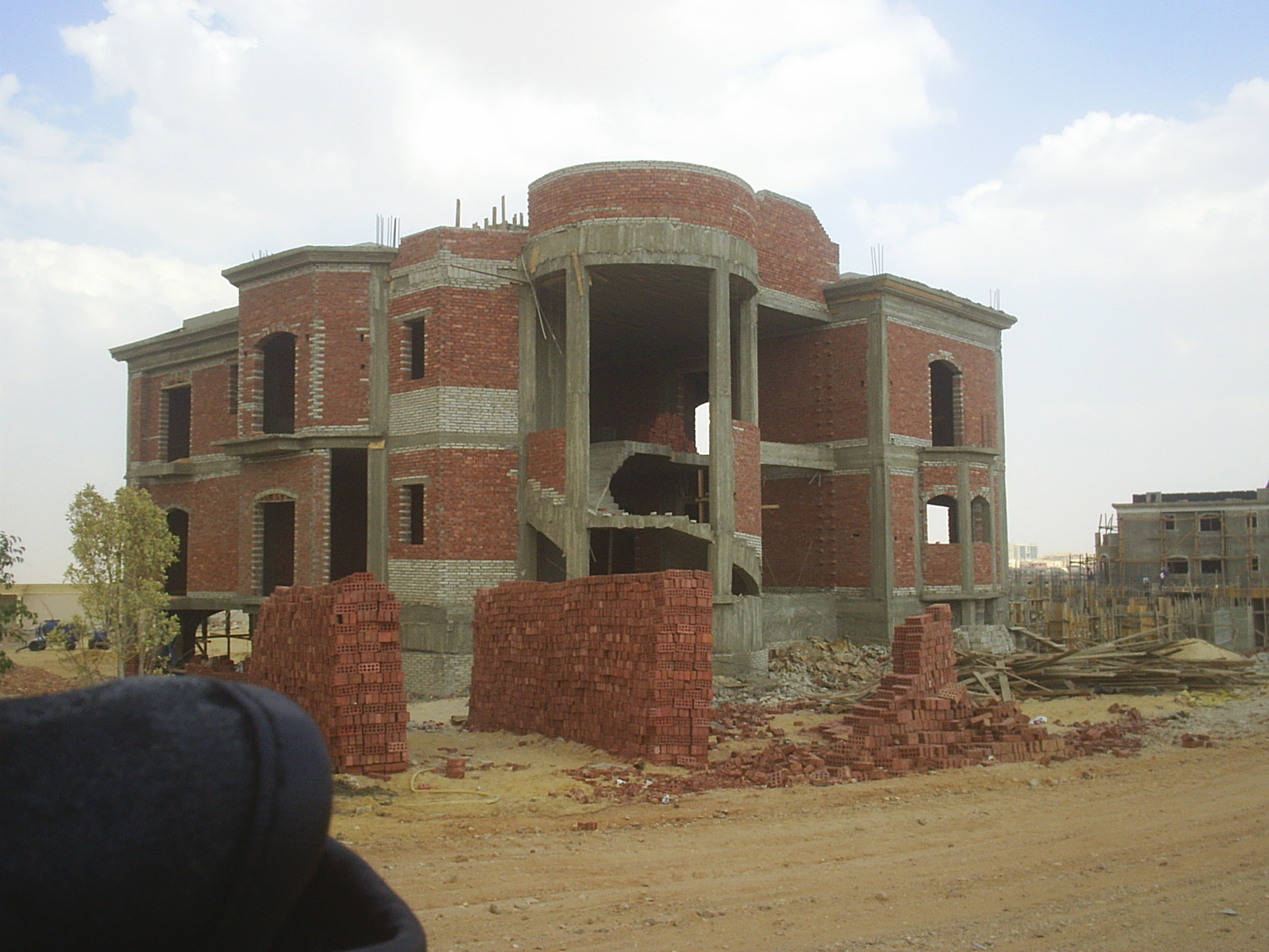 2011 年完成的埃及开罗 150 座豪华经典别墅设计-11