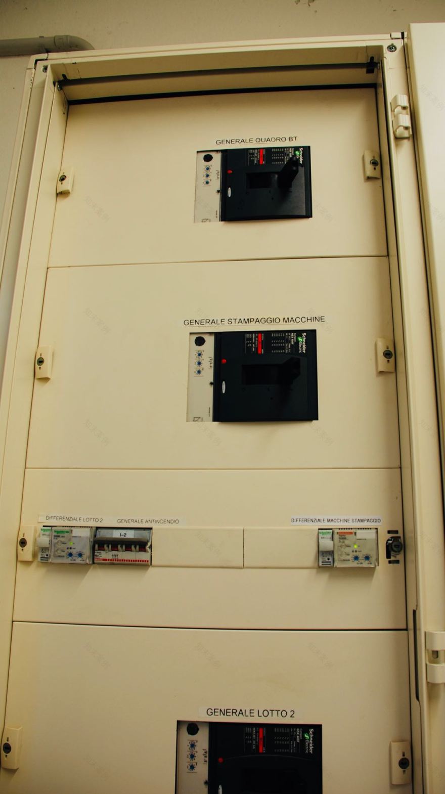 意大利 Polmac 公司总部工厂室内设计案例-47